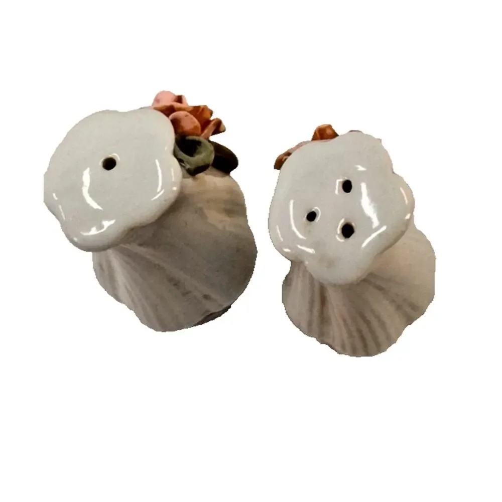 Vintage Pink Rose Salt Pepper Shakers Ceramic Floral Cottagecore Shabby Chic